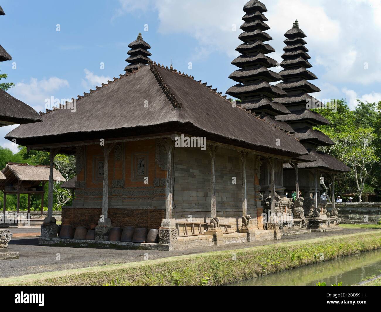 tempio reale di dh pura Taman Ayun BALI INDONESIA Indù Balinese Templi Mengwi interno Sanctum pelinggih meru torri architettura asia Foto Stock