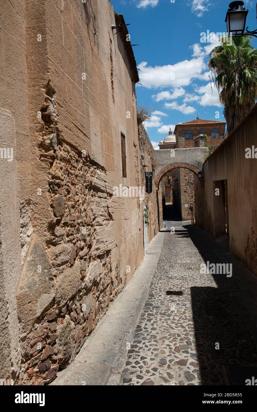 Piccola strada, Cáceres, Estremadura, Spagna, Europa Foto Stock