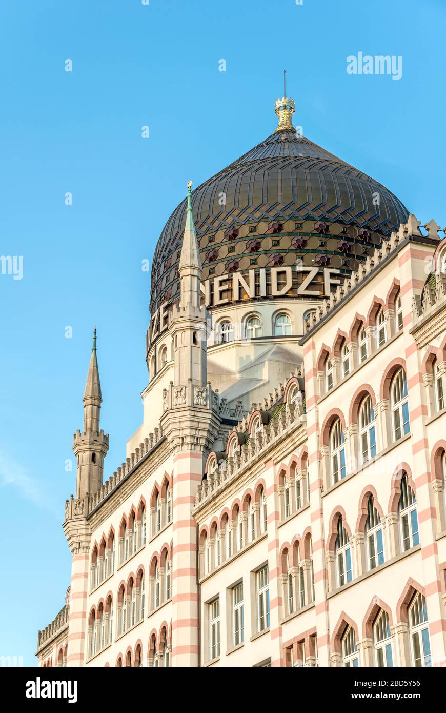 Yenidze Building, l'ex fabbrica di una fabbrica di sigarette a Dresda, Sassonia, Germania Foto Stock