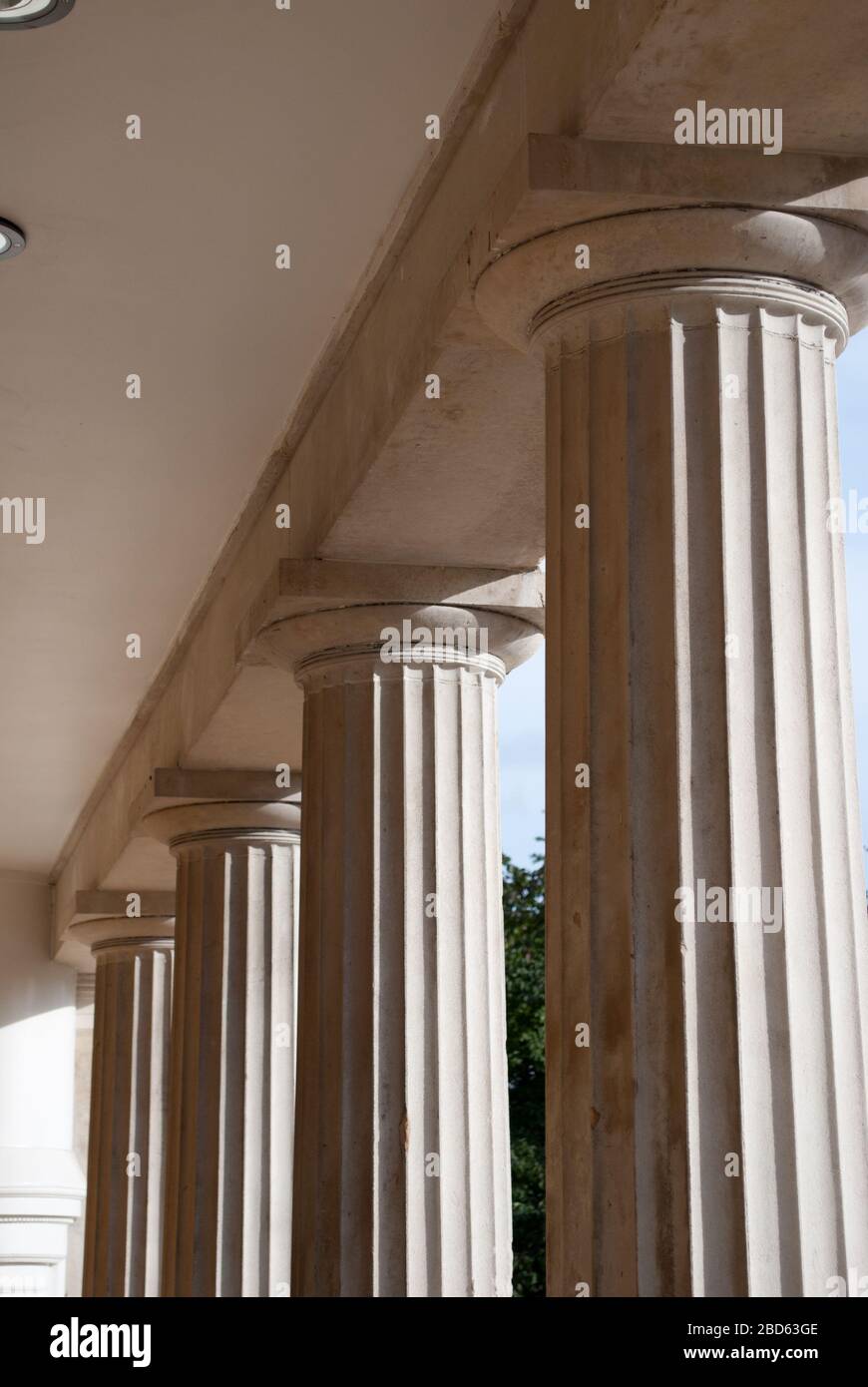 Negozio di polvere di pistola del 1800 Serpentine Sackler Gallery, Kensington Gardens, Londra, W2 Foto Stock