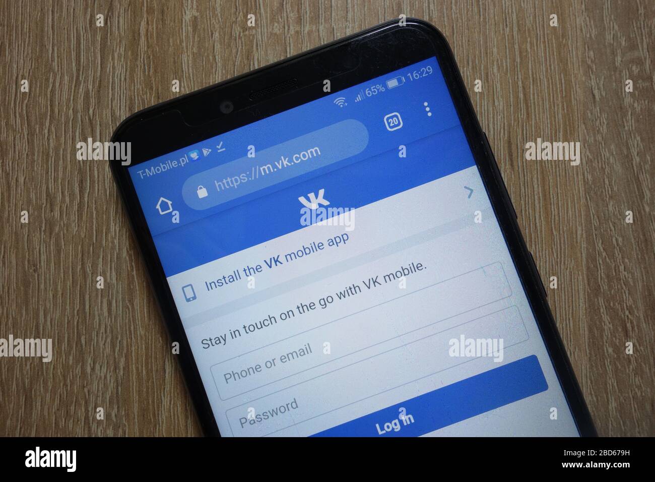 Sito Web Vkontakte (VK) (vk.com) visualizzato sullo smartphone Foto Stock