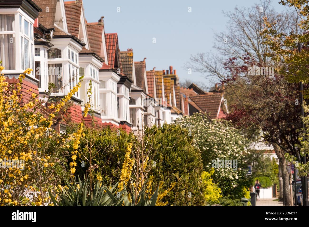 Strada di tipiche case a schiera - Londra UK Foto Stock