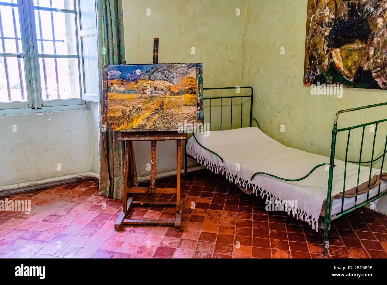 L'ex camera da letto dell'artista Vincent Van Gogh al Saint-Paul Asylum, Saint-Rémy-de-Provence, Francia. Primavera 2017. Foto Stock