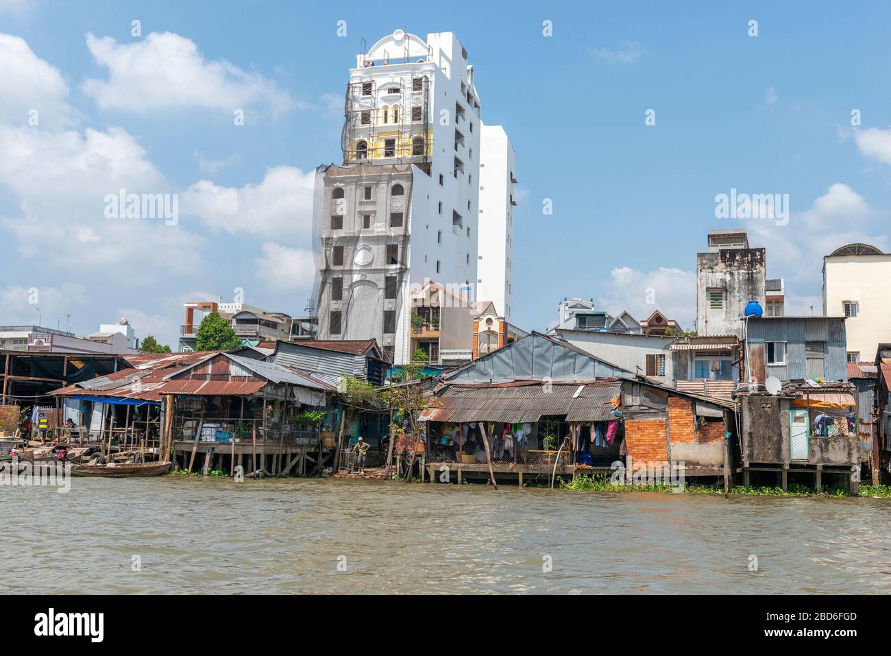 Waterside a Cai Rang Town, distretto di Chau Thanh, Vietnam del Sud Foto Stock