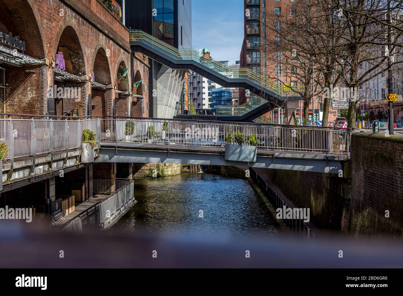 Strade vuote durante l'epidemia di Coronavirus, Deansgate Locks, Manchester City Center, Regno Unito, aprile 2020. Foto Stock