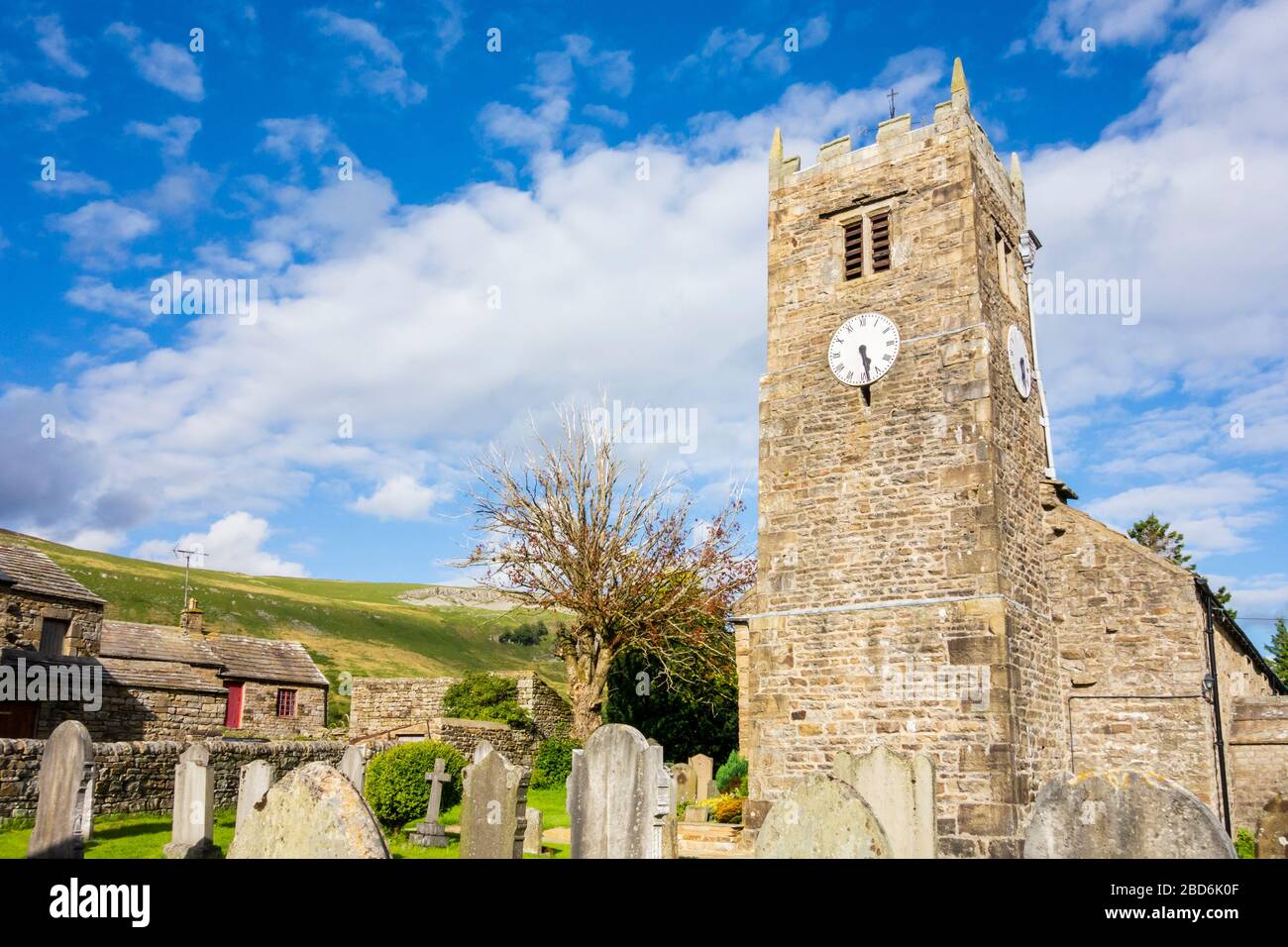 St Mary's Church, Muker, Swaledale, Yorkshire Dales National Park. Inghilterra. REGNO UNITO Foto Stock