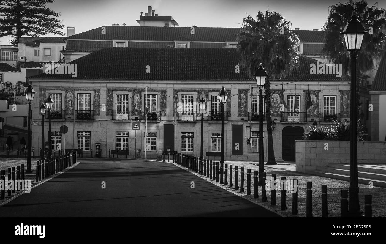 Municipio, piazza principale nel centro storico, 5 ottobre Piazza, Cascais, Lisbona, Portogallo in bianco e nero Foto Stock