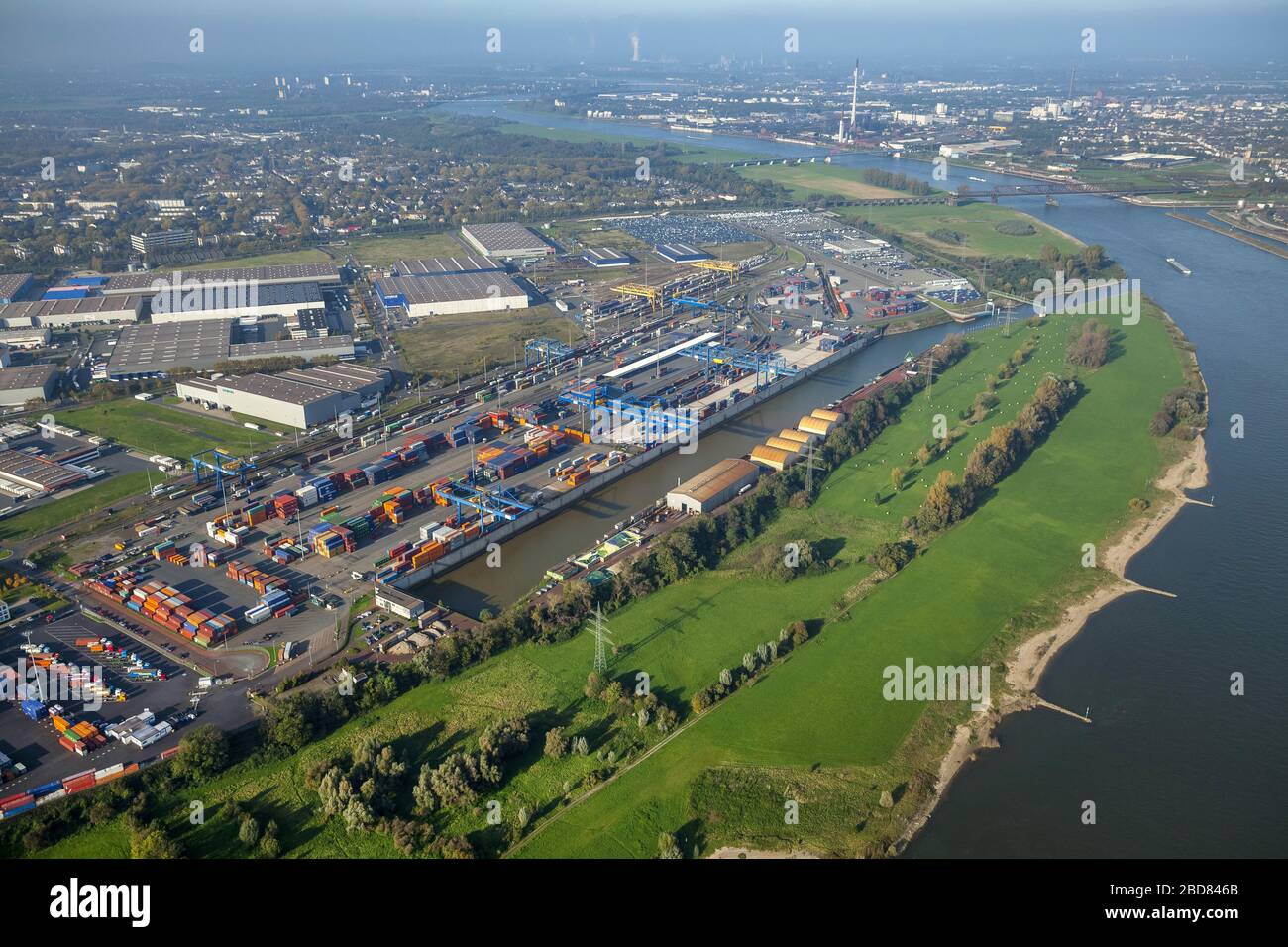, terminale contenitore della DIT Duisburg Intermodal Terminal GmbH a Duisburg-Friemersheim, 28.10.2014, vista aerea, Germania, Renania settentrionale-Vestfalia, Ruhr Area, Duisburg Foto Stock