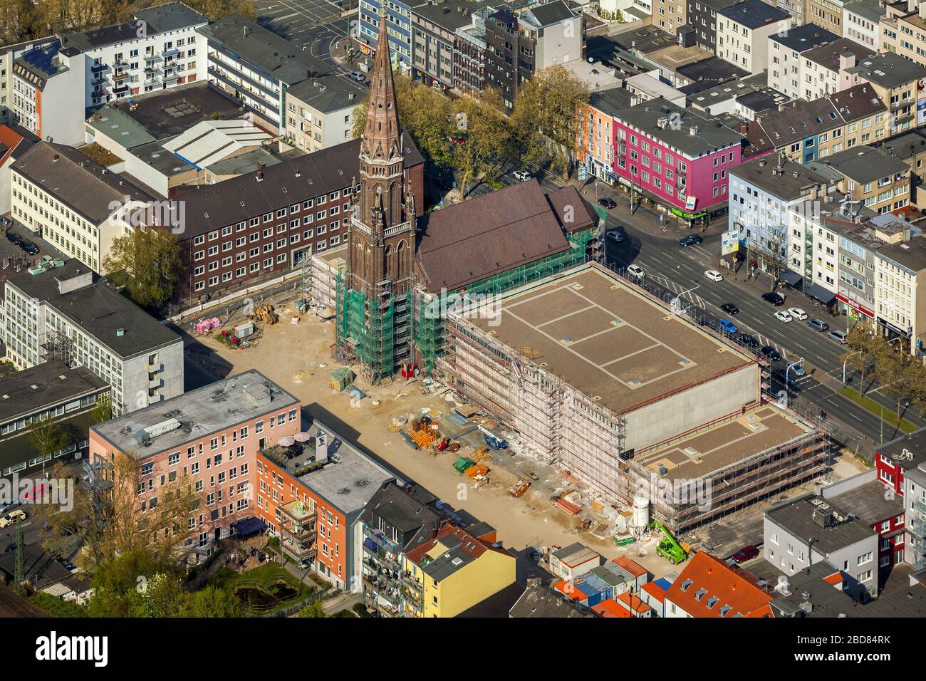, cantiere del nuovo Centro musicale della Fondazione Sinfonia di Bochum presso la St. Marienkirche, 24.04.2015, vista aerea, Germania, Renania Settentrionale-Vestfalia, Ruhr Area, Bochum Foto Stock