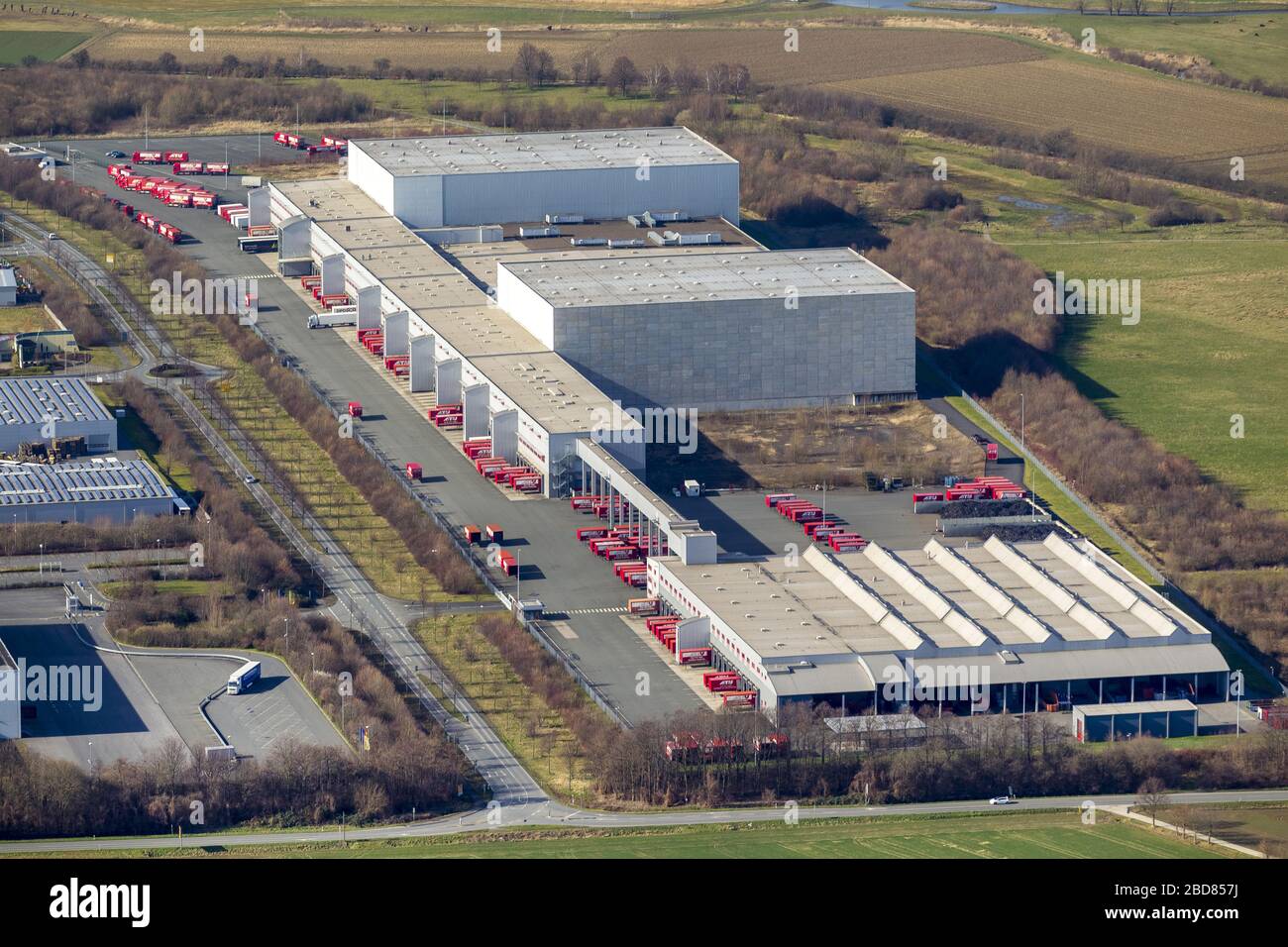 Magazzino logistica e centro di distribuzione del concessionario di accessori  auto ATU a Werl, 23.02.2014, vista aerea, Germania, Renania  Settentrionale-Vestfalia, Werl Foto stock - Alamy