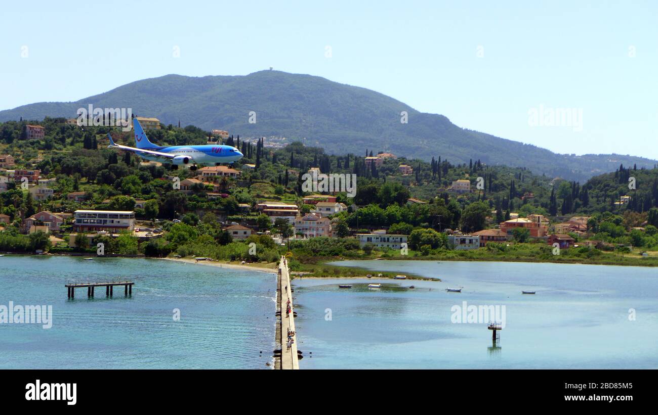 Aereo che si avvicina a Korfu, Grecia, Corfu Foto Stock