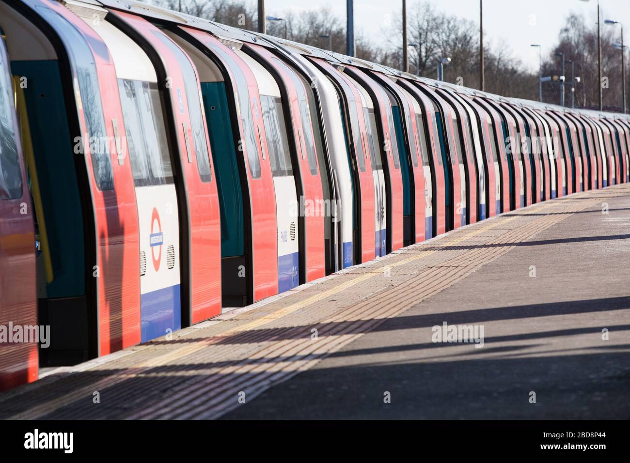 Vuota la carrozza metropolitana di Londra Foto Stock