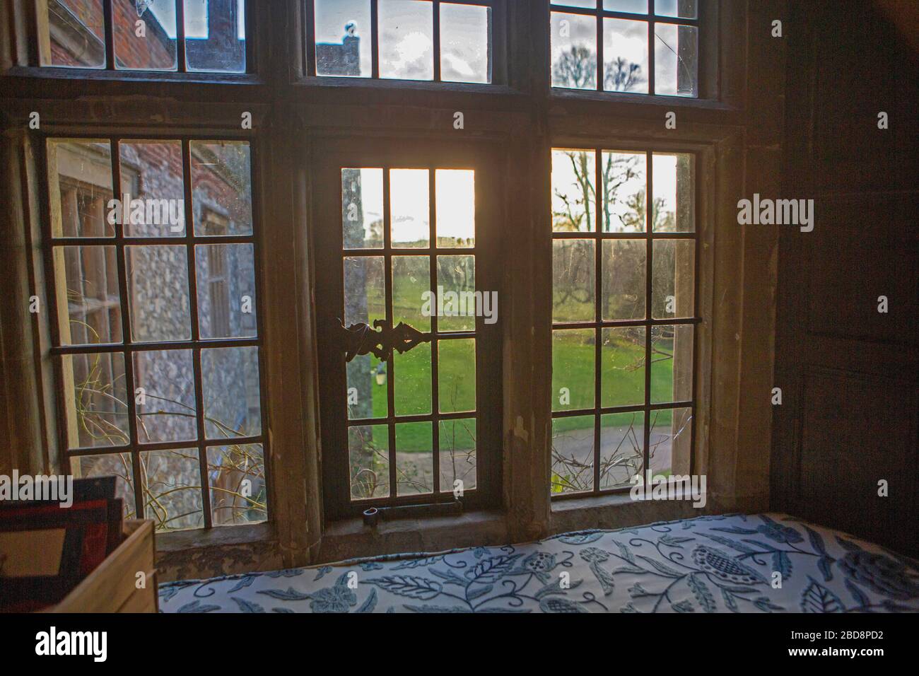 Luci con i LED della finestra a Chawton House, Hampshire UK Foto Stock