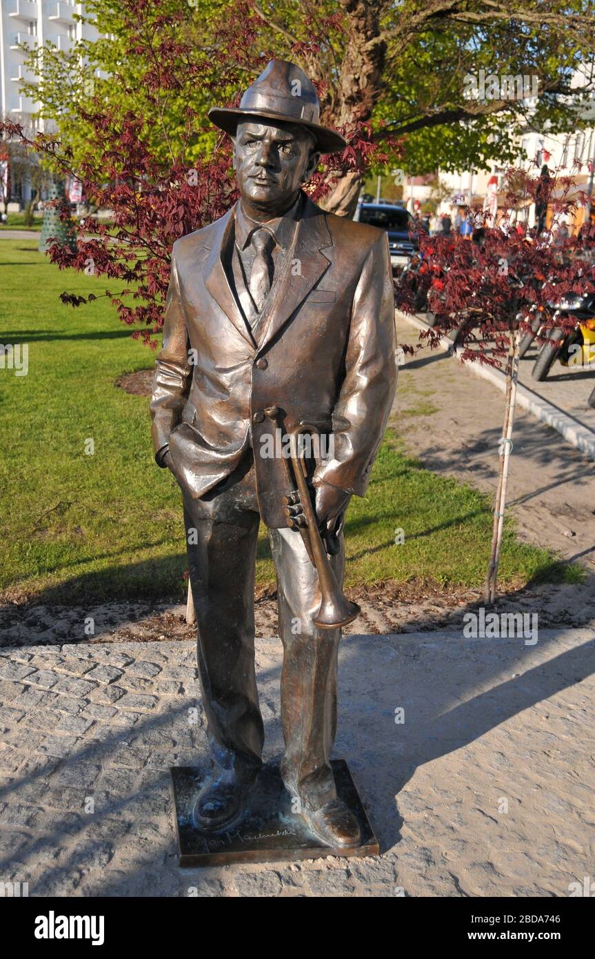 Monumento di Jan Machulski. Miedzyzdroje, Voivodato della Pomerania Occidentale, Polonia. Foto Stock