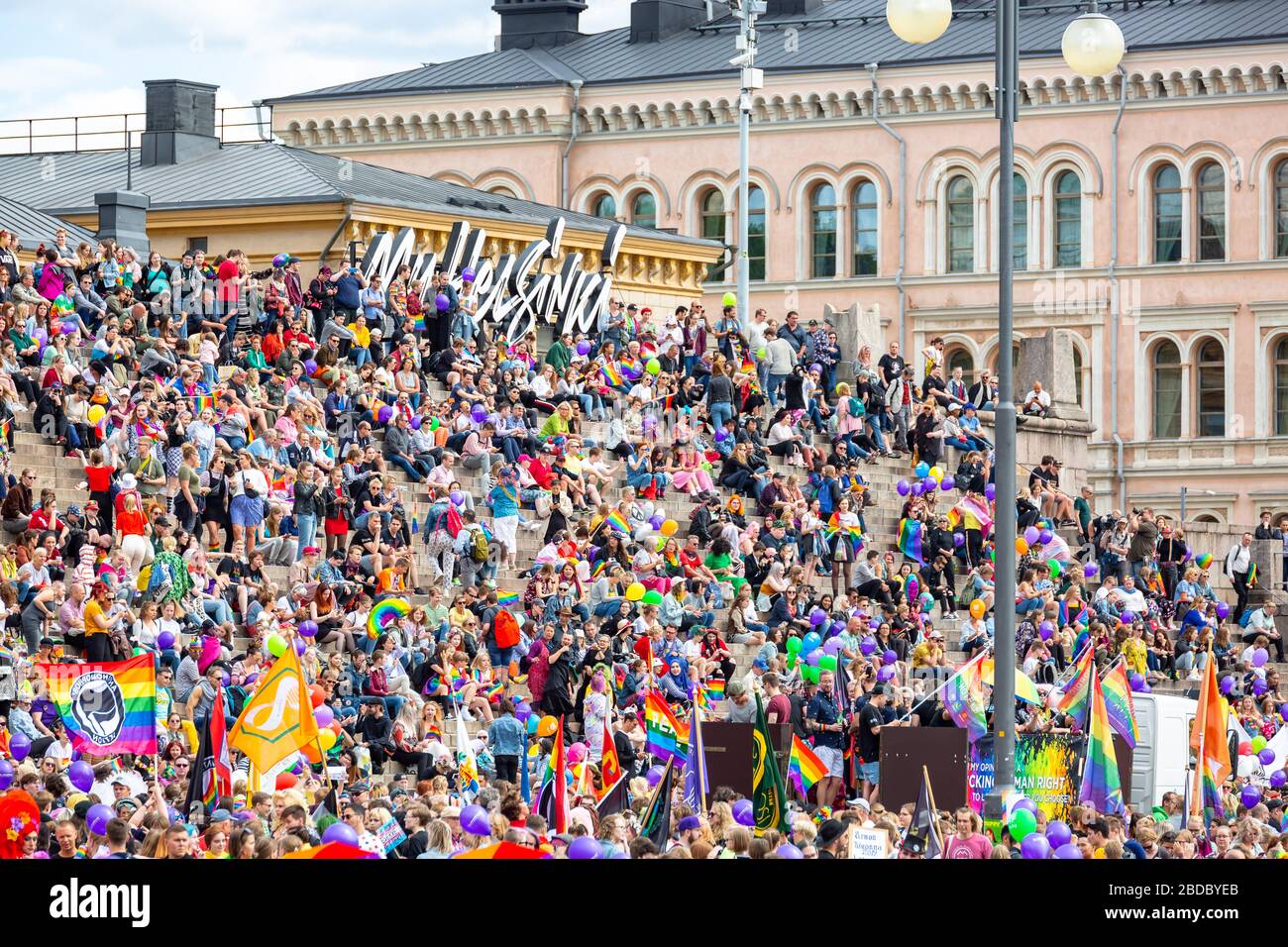 Celebrazione dell'orgoglio della comunità LGBT. Popoli che celebrano insieme per i diritti umani e per il LGBT. Foto Stock