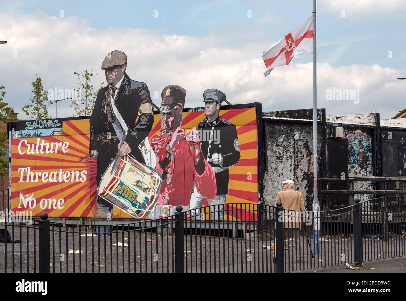 15.07.2019, Belfast, Irlanda del Nord, Gran Bretagna - manifesto protestante di una band di flauto al Dr Pitt Memorial Park a East Belfast. La cultura slogan Foto Stock