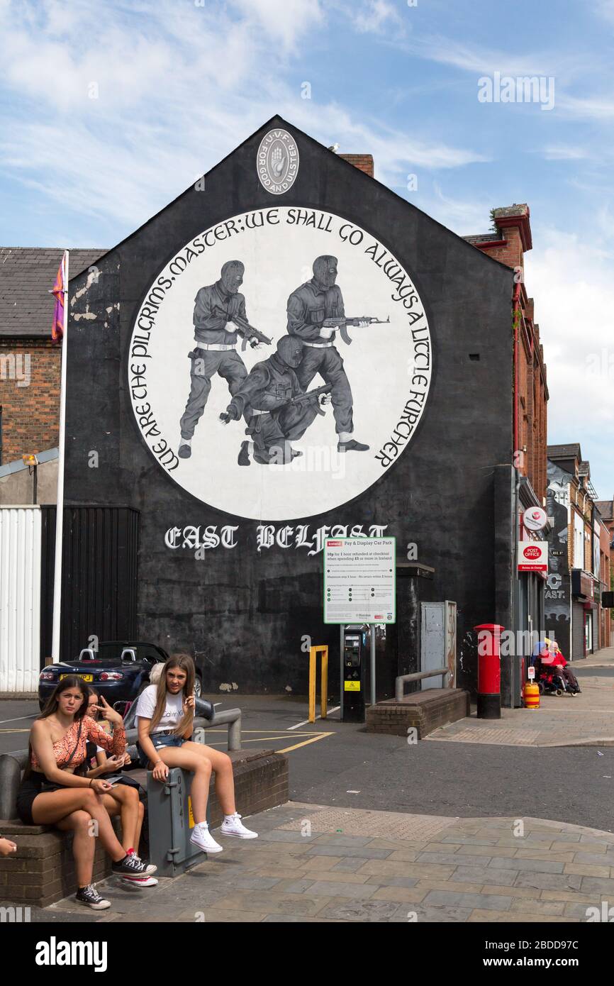 15.07.2019, Belfast, Irlanda del Nord, Gran Bretagna - militante, murale politico dell'UVF, protestante Belfast Est. L'UVF (Ulster Volontarii Force, Foto Stock