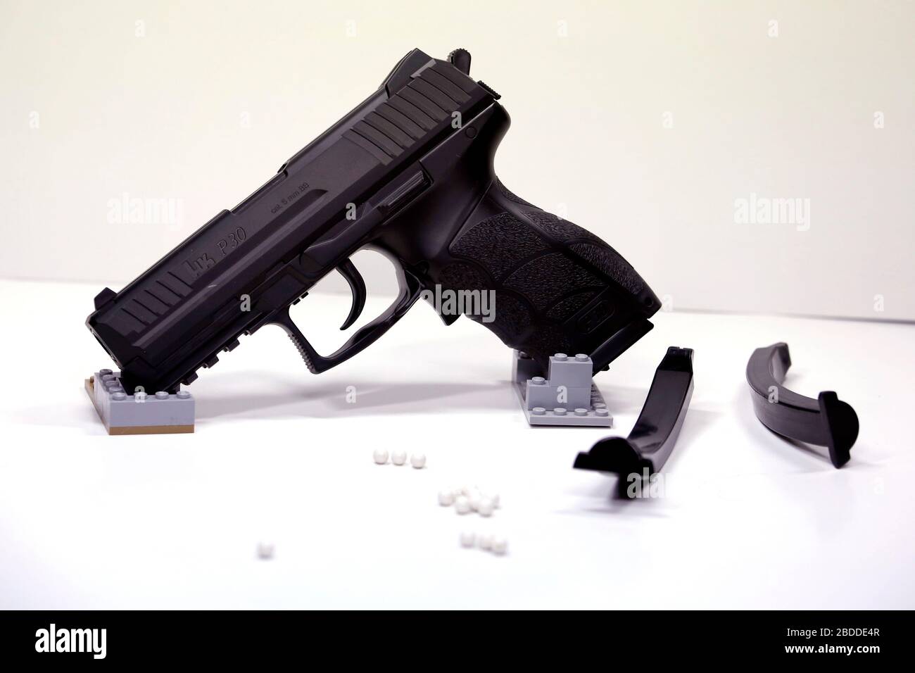 27.05.2018, Berlino, Berlino, Germania - pistola ad aria HK P30. 00S180527D303CAROEX.JPG [VERSIONE DEL MODELLO: NON APPLICABILE, VERSIONE DELLA PROPRIETÀ: NO (c) caro images Foto Stock