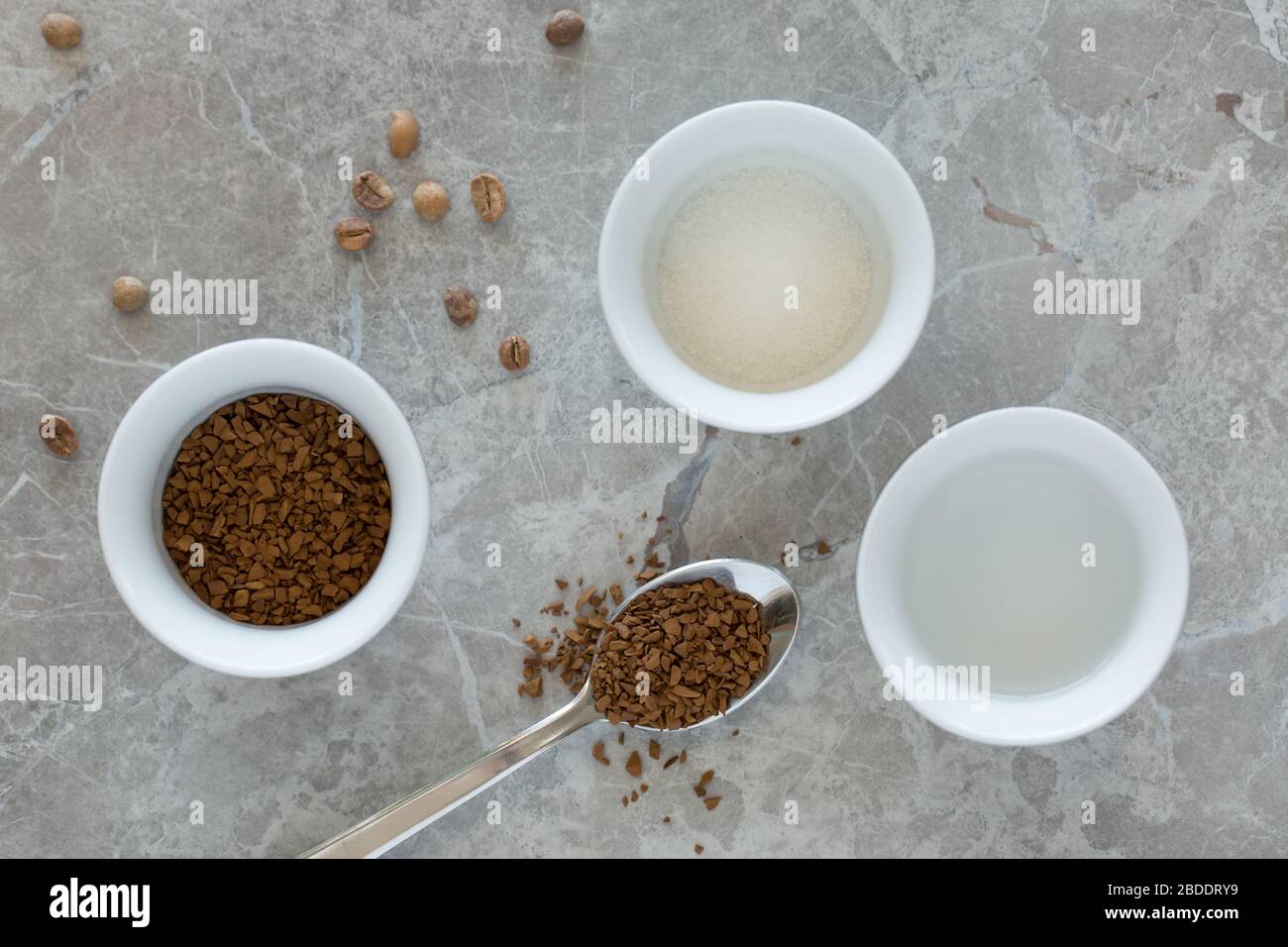 Dalgona Korean Coffee, ingredienti di tendenza, vista panoramica Foto Stock