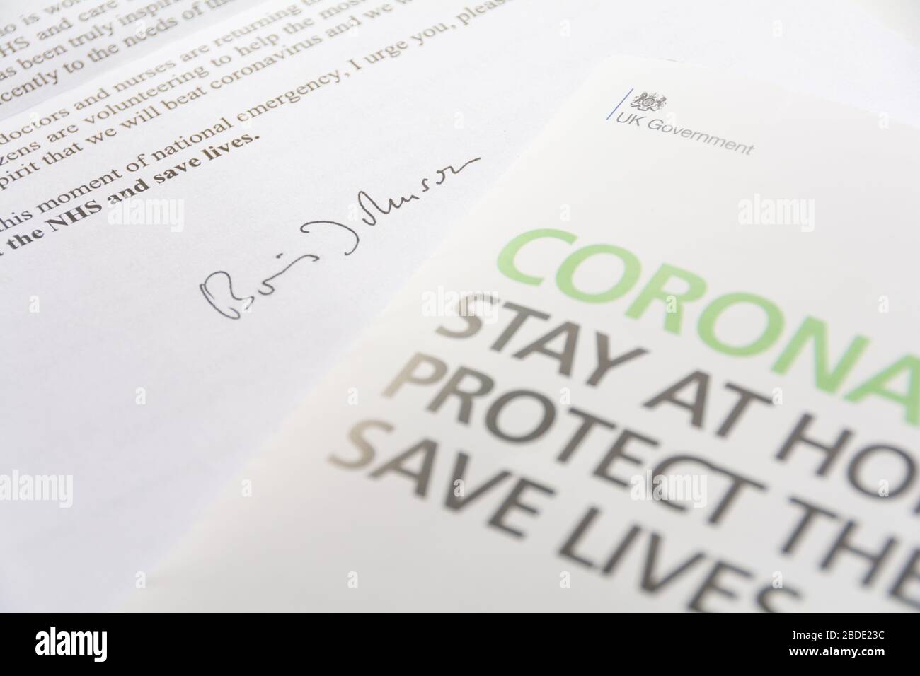 Londra, Inghilterra, Regno Unito. 8 aprile 2020. Coronavirus lettera del primo Ministro britannico Boris Johnson arriva per posta © Benjamin John Foto Stock