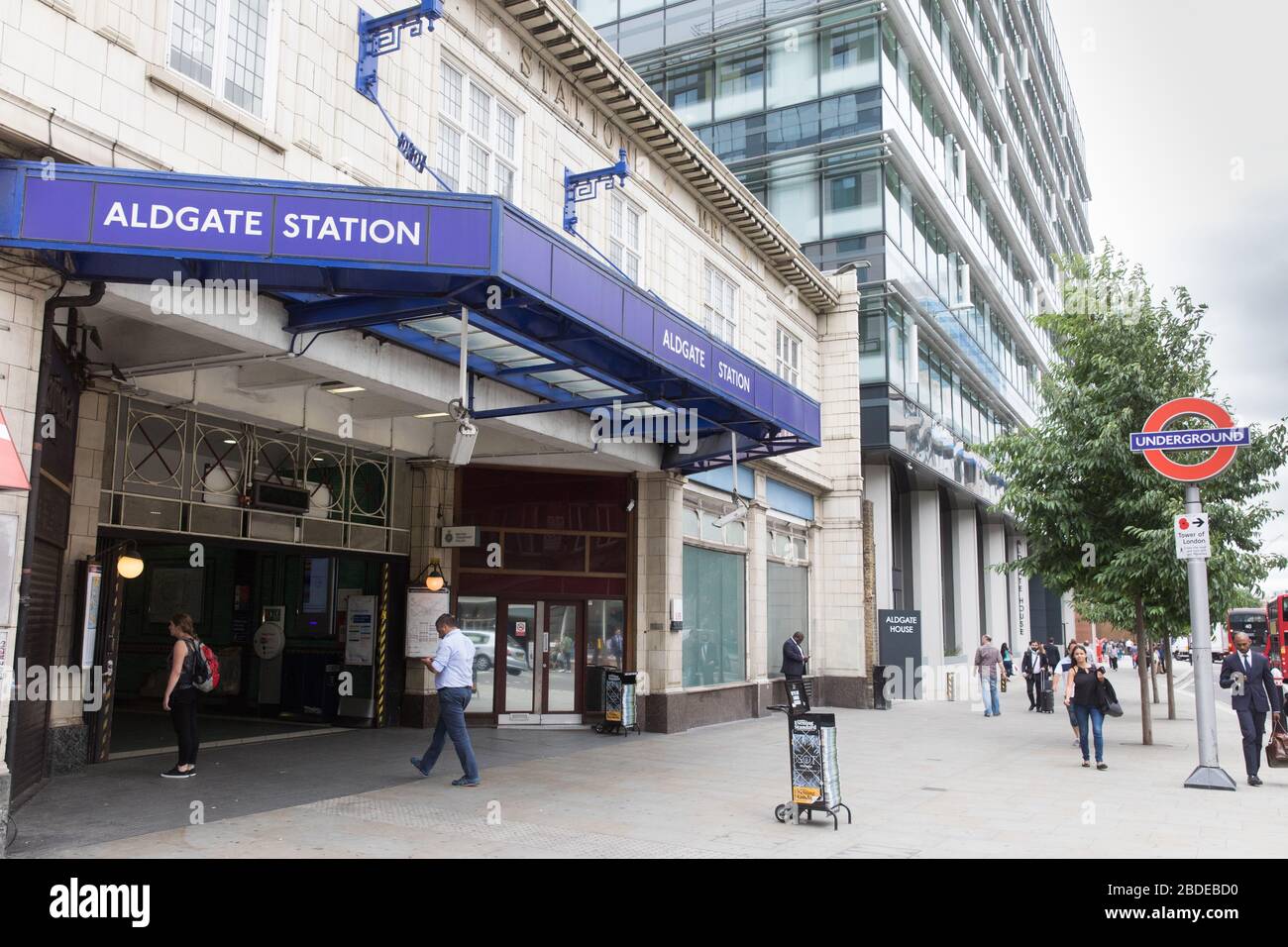 Ingresso alla stazione di Aldgate Foto Stock