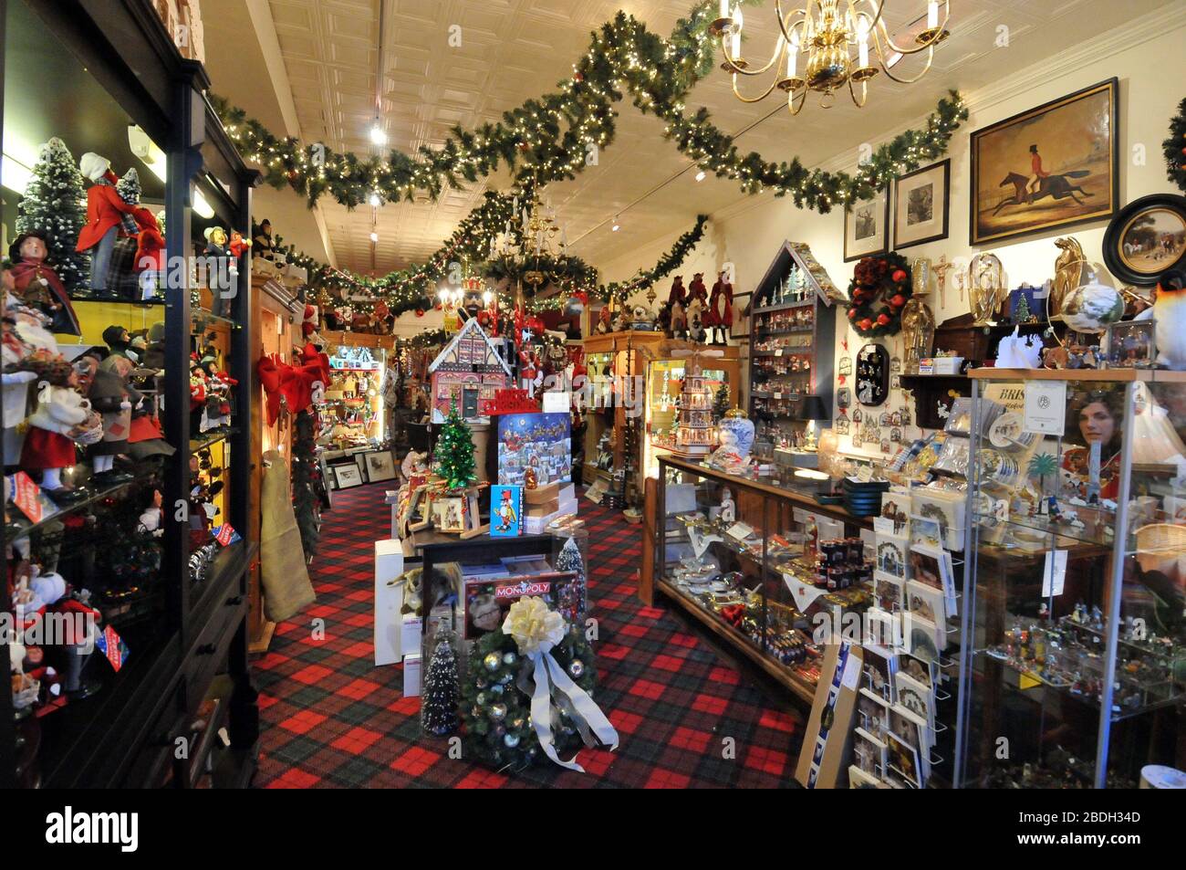 Middleburg, VA - 12 dicembre 2008 -- Vista dalla porta di fronte guardando nella slitta di Natale; 5A East Washington, Street; Middleburg, Virginia 20118 che è di proprietà di Linda Tripp Rausch e suo marito, Dieter Rausch Venerdì, 12 dicembre 2008.Credit: Ron Sachs / CNP (RESTRIZIONE: NO New York o New Jersey Quotidiani o giornali entro un raggio di 75 miglia da New York City) | utilizzo in tutto il mondo Foto Stock