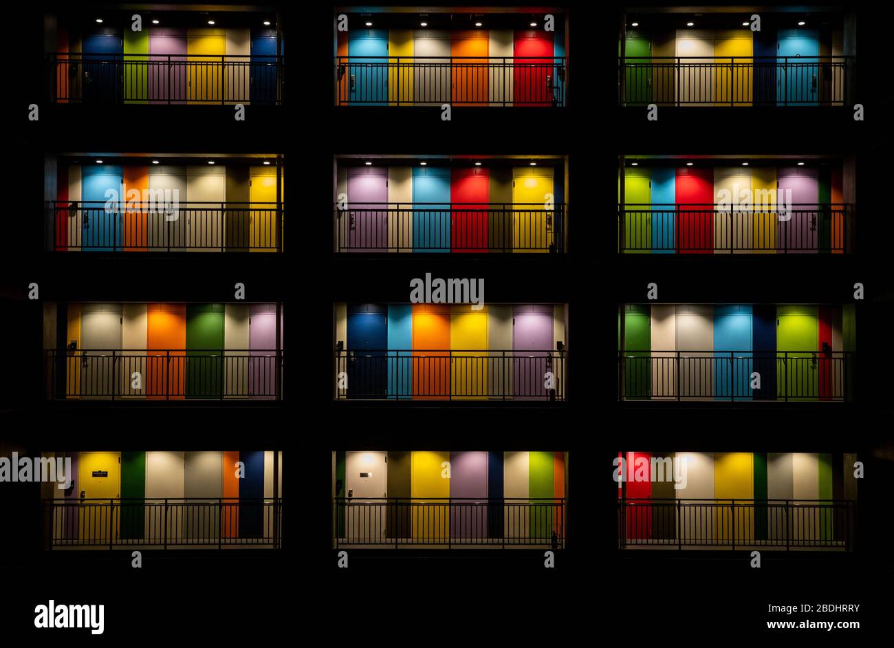 Porte hotel colorate, Giappone Foto Stock