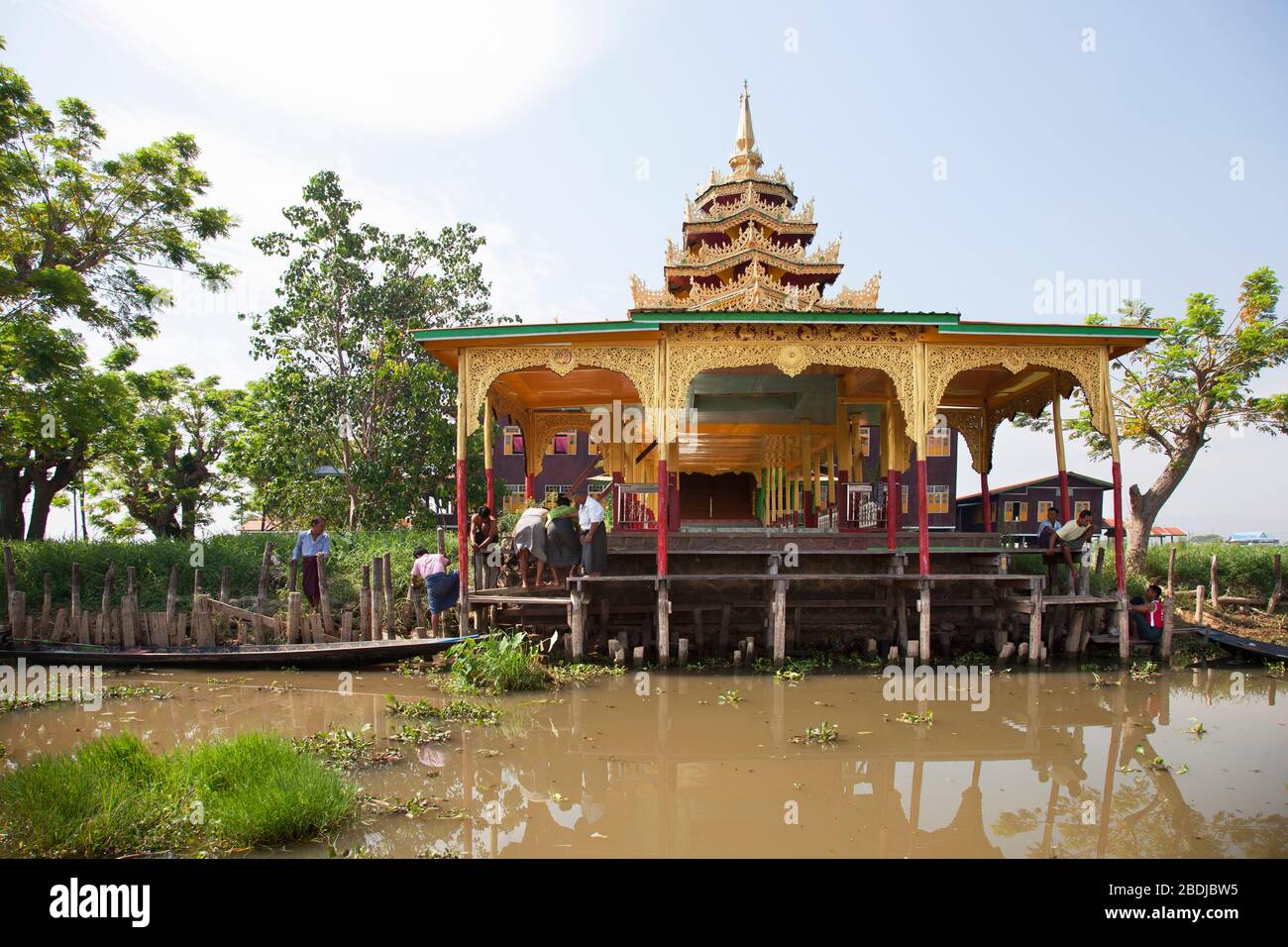 Vita quotidiana, villaggio di Ywama, lago Inle, stato di Shan, Myanmar, Asia Foto Stock