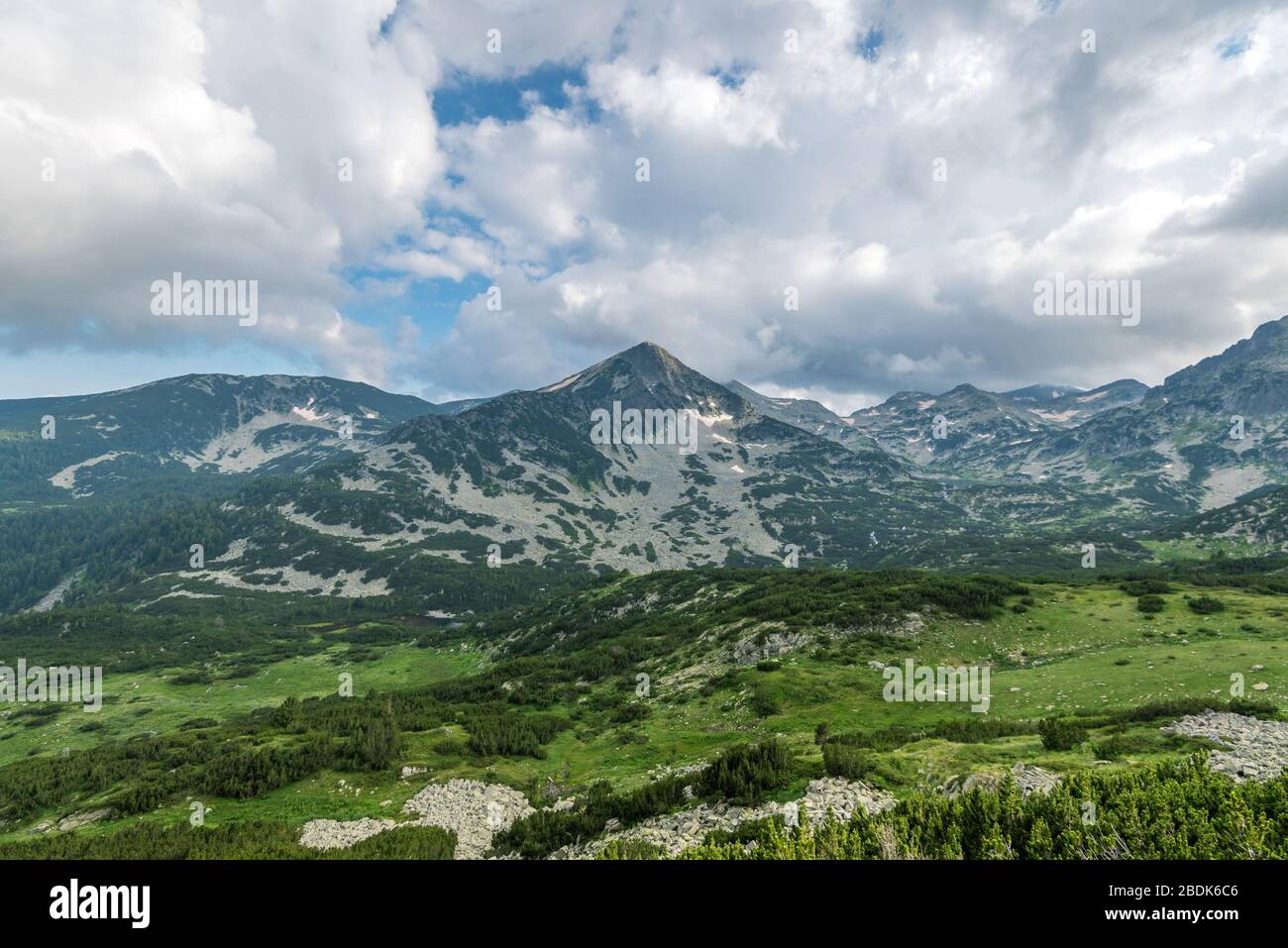 Incredibile paesaggio di montagna Pirin, Bulgaria. Foto Stock