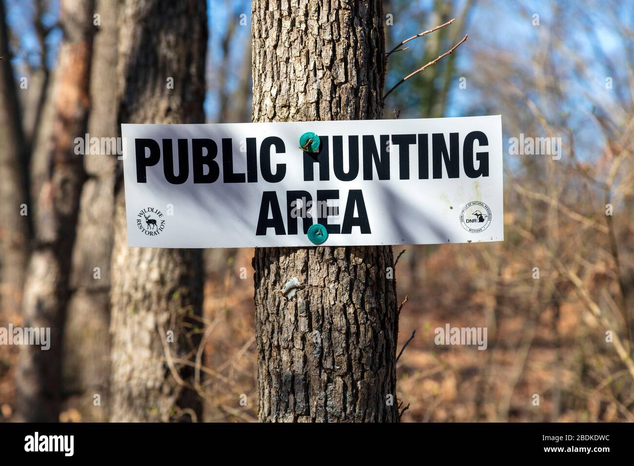 Cartello pubblico zona di caccia, di James D Coppinger/Dembinsky Photo Assoc Foto Stock