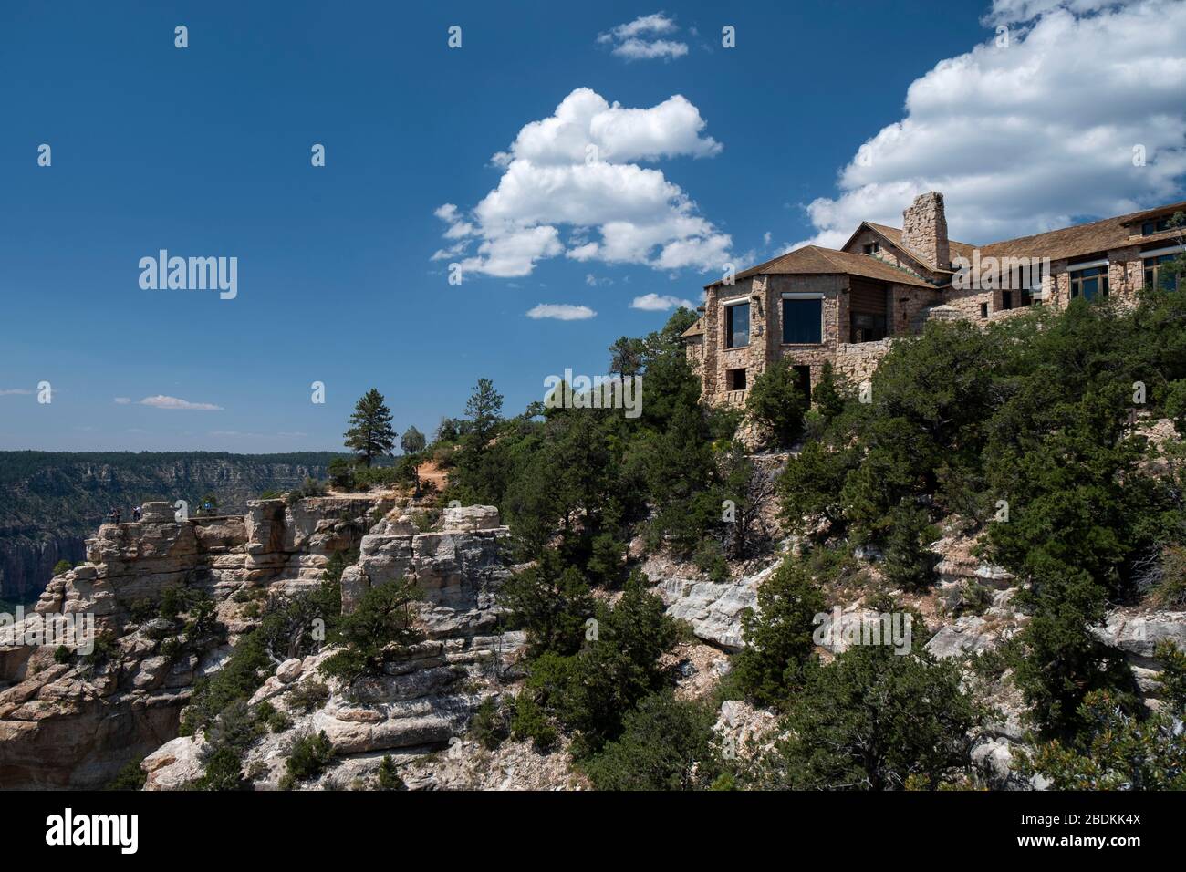 Vista esterna dello storico Grand Canyon Lodge, sul North Rim, Arizona Foto Stock