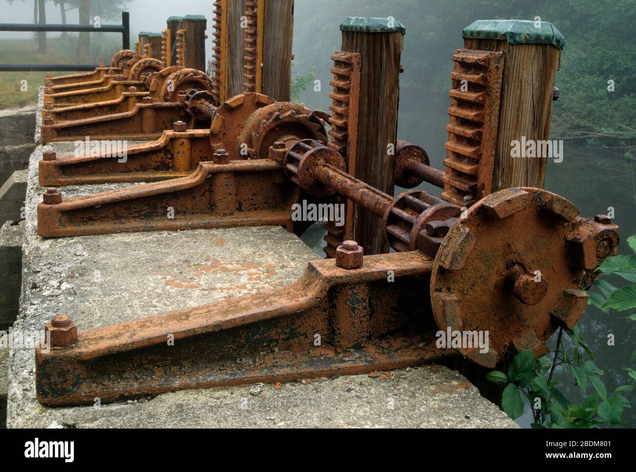 Canal Gears, Blackstone River & Canal state Park, Blackstone River Valley National Heritage Corridor, Massachusetts Foto Stock