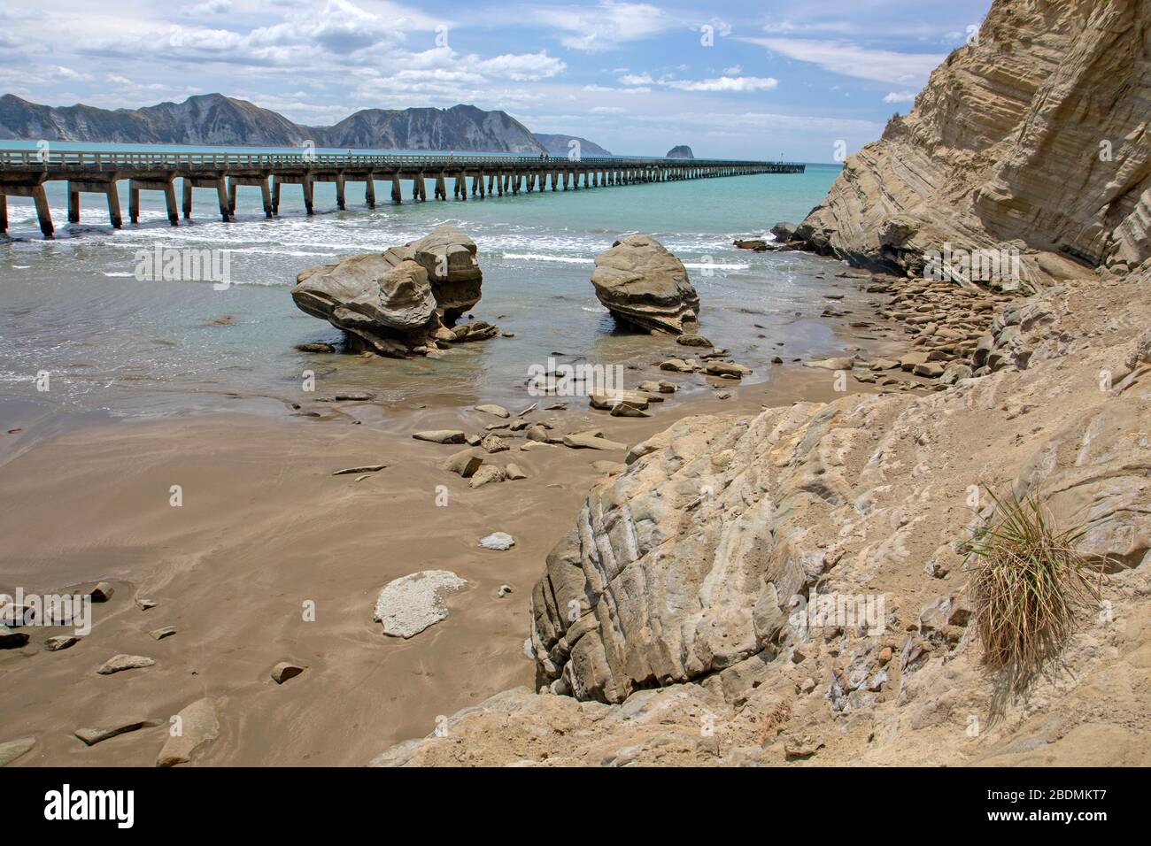 Tolaga Bay Wharf, il molo più lungo della Nuova Zelanda Foto Stock