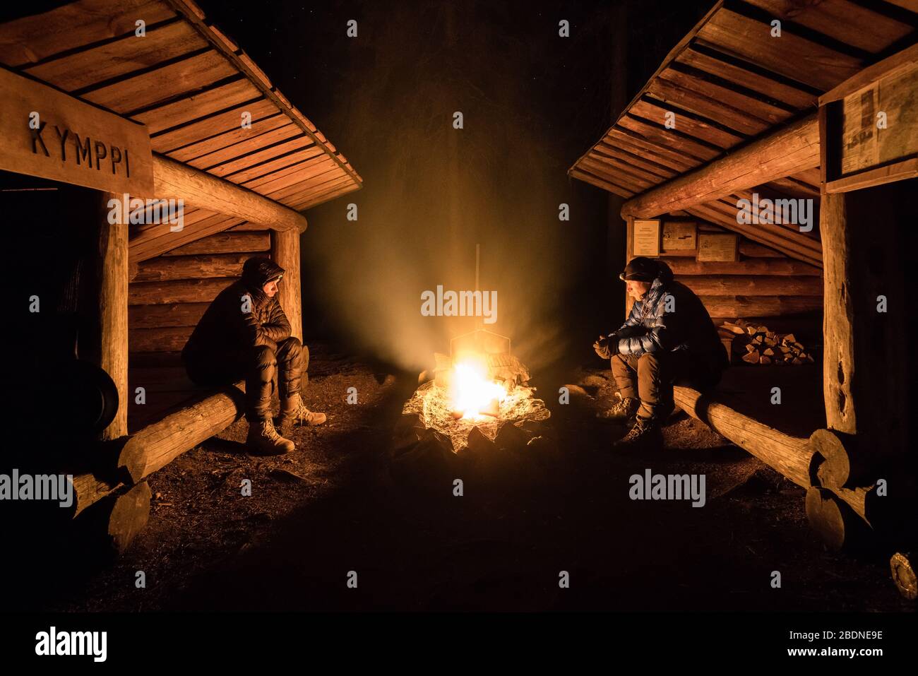 Trascorrendo la notte nella zona escursionistica di Evo vicino a Hämeenlinna, Finlandia Foto Stock