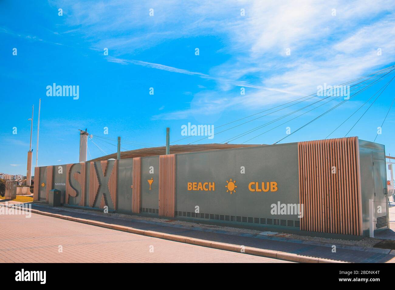 Maiorca, Spagna - Marzo 27 2018: Passeggiata El Arenal con il famoso bar sulla spiaggia Ballermann 6 Foto Stock