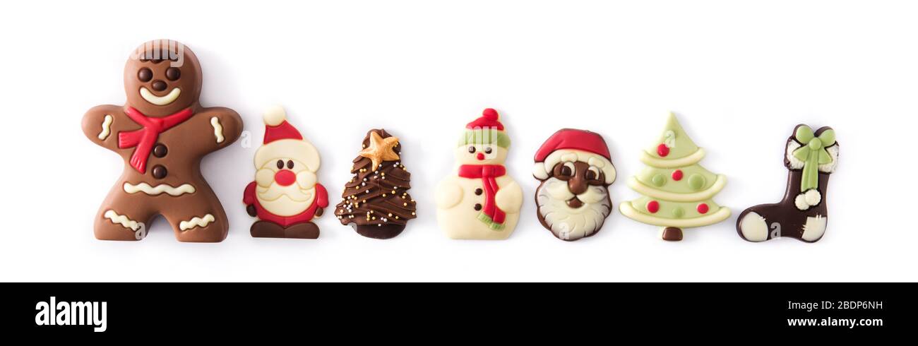Bonbonbonbonboni di cioccolato di Natale isolati su sfondo bianco. Foto panoramica. Foto Stock