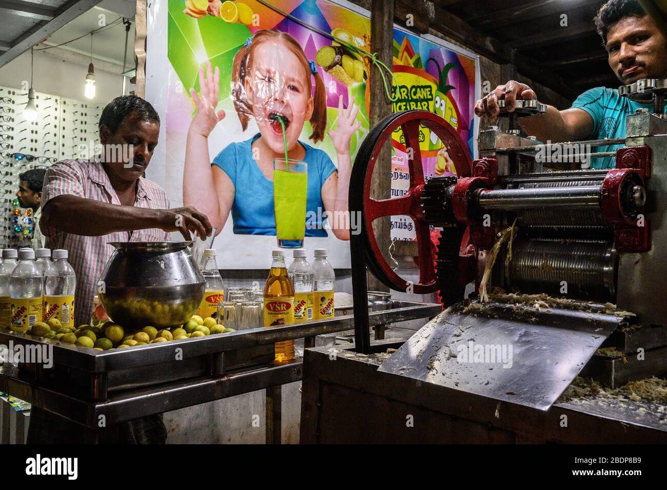 Produttori di succhi di frutta di Marina Beach, Chennai, India Foto Stock