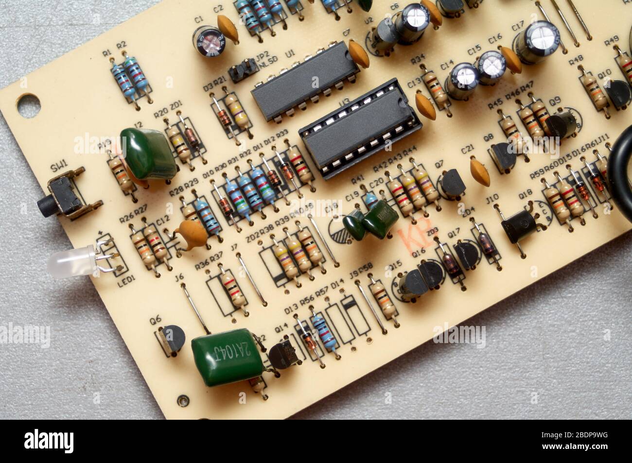 PCB. Scheda con componenti da dispositivo elettrico. Concetto di Tichnico ed elettronico Foto Stock