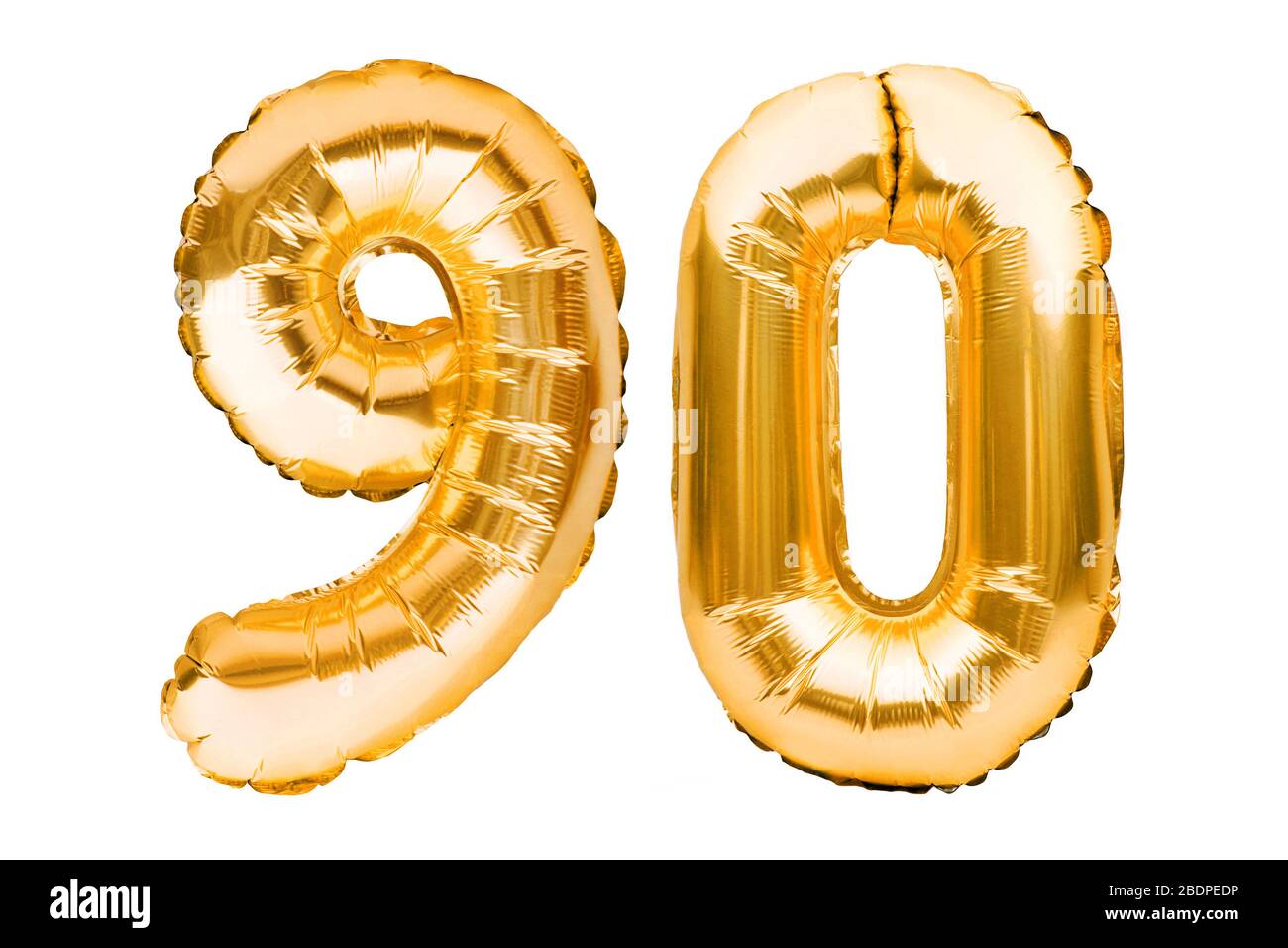 Numero 90 novanta di palloncini gonfiabili dorati isolati su bianco. Palloncini di elio, numeri in lamina d'oro. Festa decorazione, anniversario segno per Foto Stock