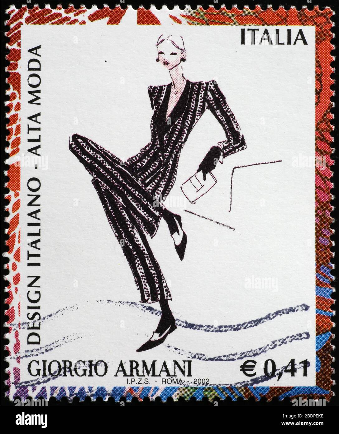 Abito da donna disegnato da Giorgio Armani su francobollo italiano Foto Stock