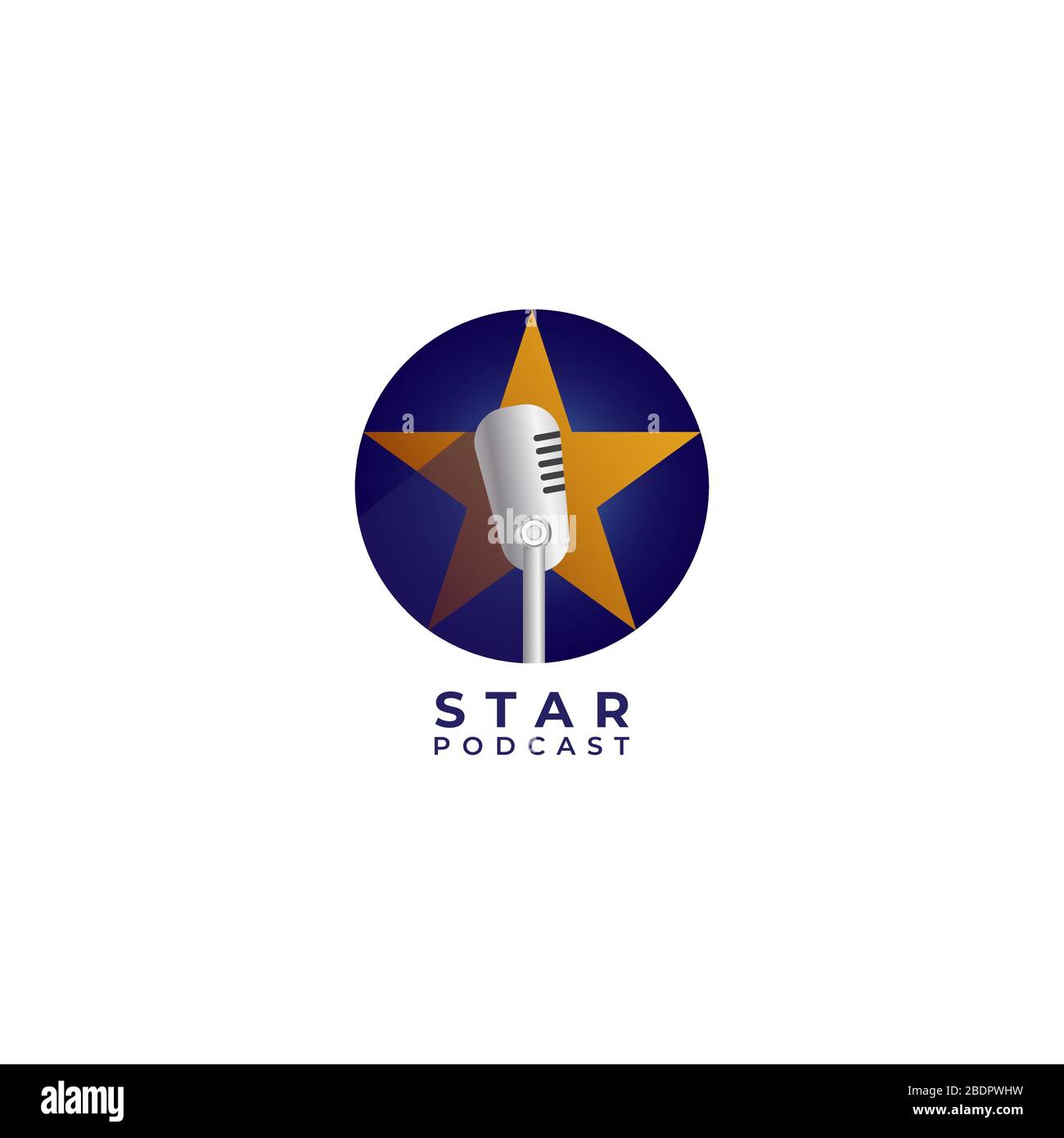 Podcast o modello di design del logo Comedy. Illustrazione del microfono retrò con stella gialla e ellisse blu dietro. Trasmissione, host Illustrazione Vettoriale