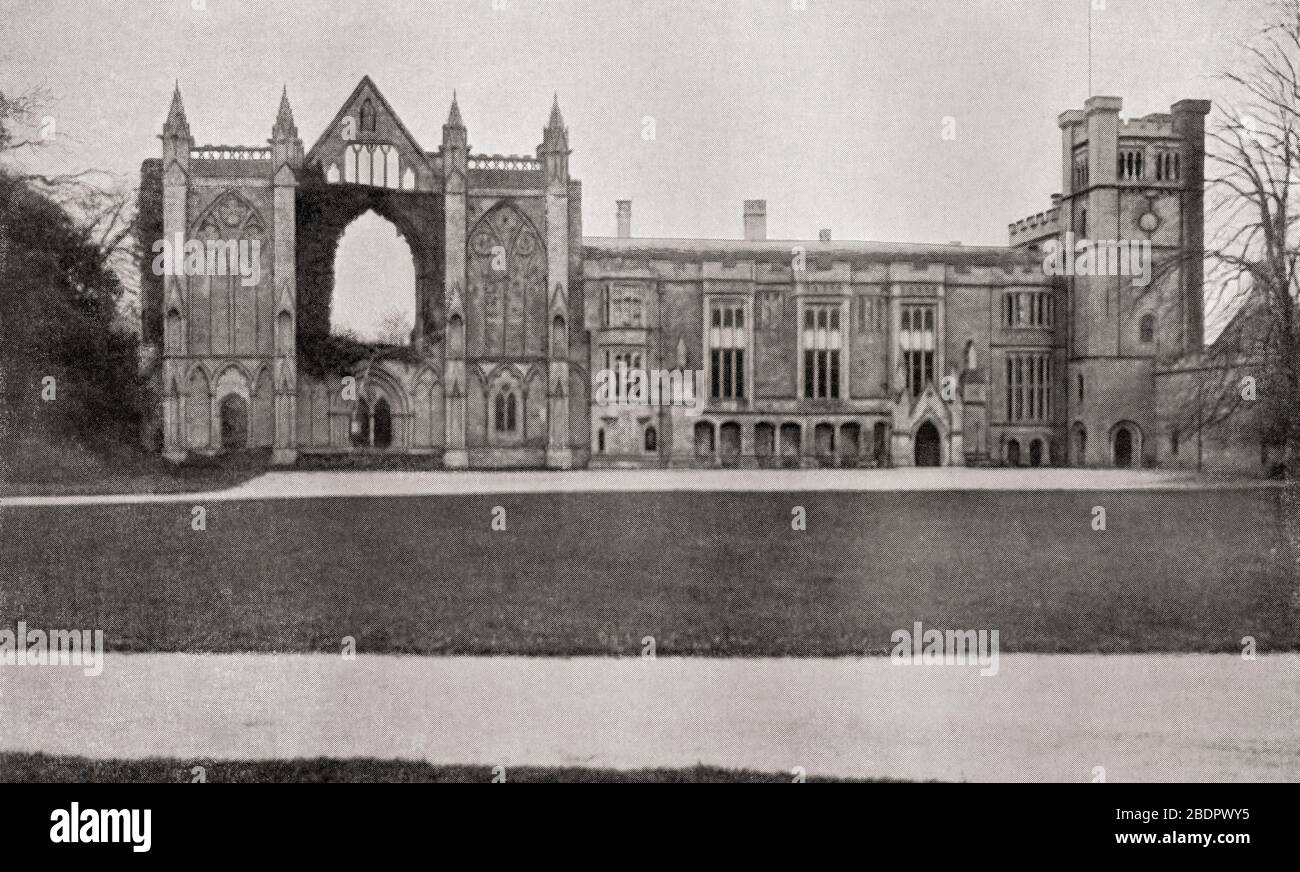 Newstead Abbey, un ex convento agostiniano, Nottinghamshire, Inghilterra, visto qui c. 1900. Casa di Lord Byron. George Gordon Byron, 6° Barone Byron, 1788–1824. Poeta inglese, pari e politico. Dalla Biblioteca Internazionale di Letteratura famosa, pubblicata nel 1900 Foto Stock