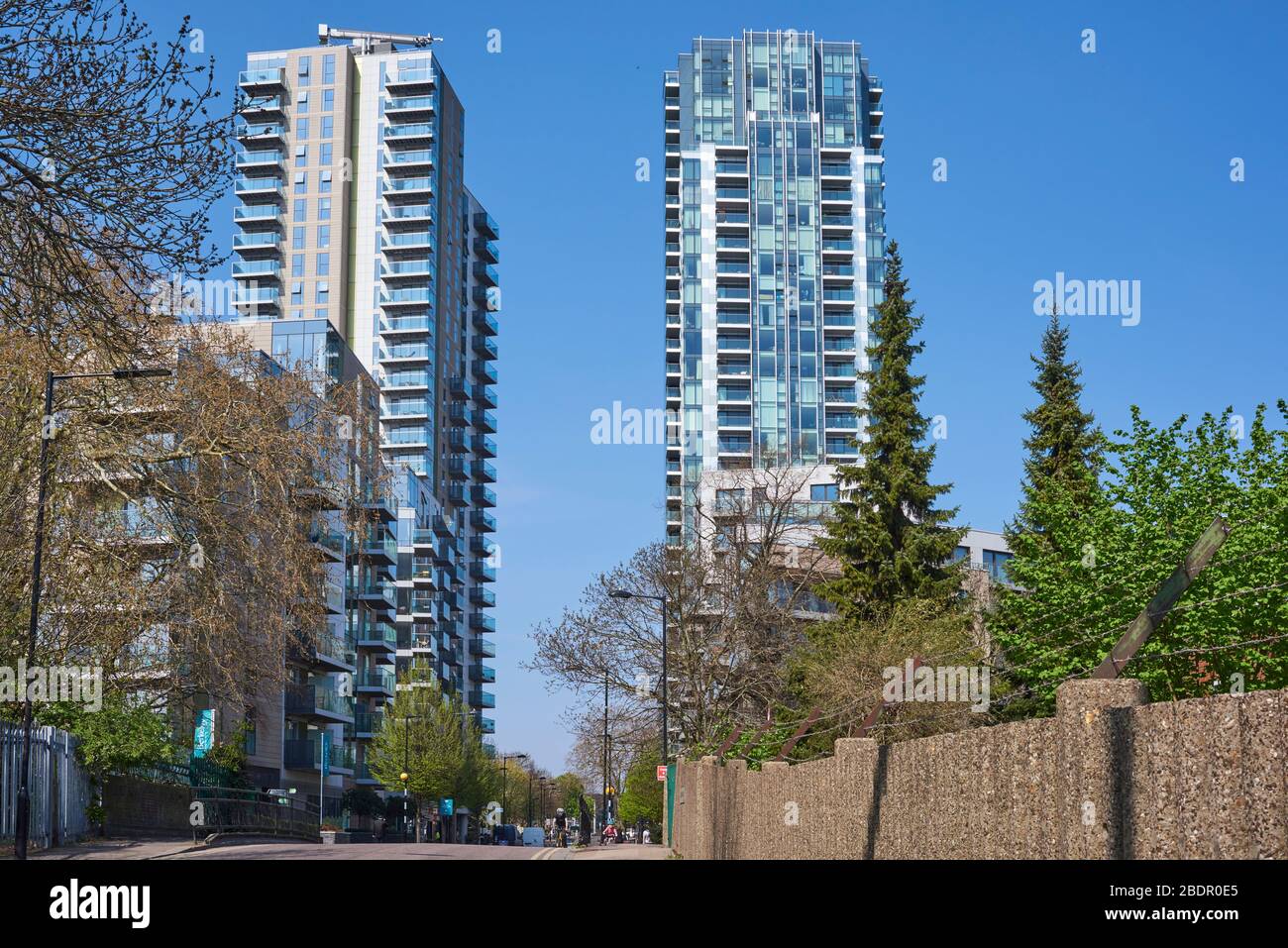 I nuovi Skyline Apartments di Lordship Road, a Stoke Newington, North London UK Foto Stock