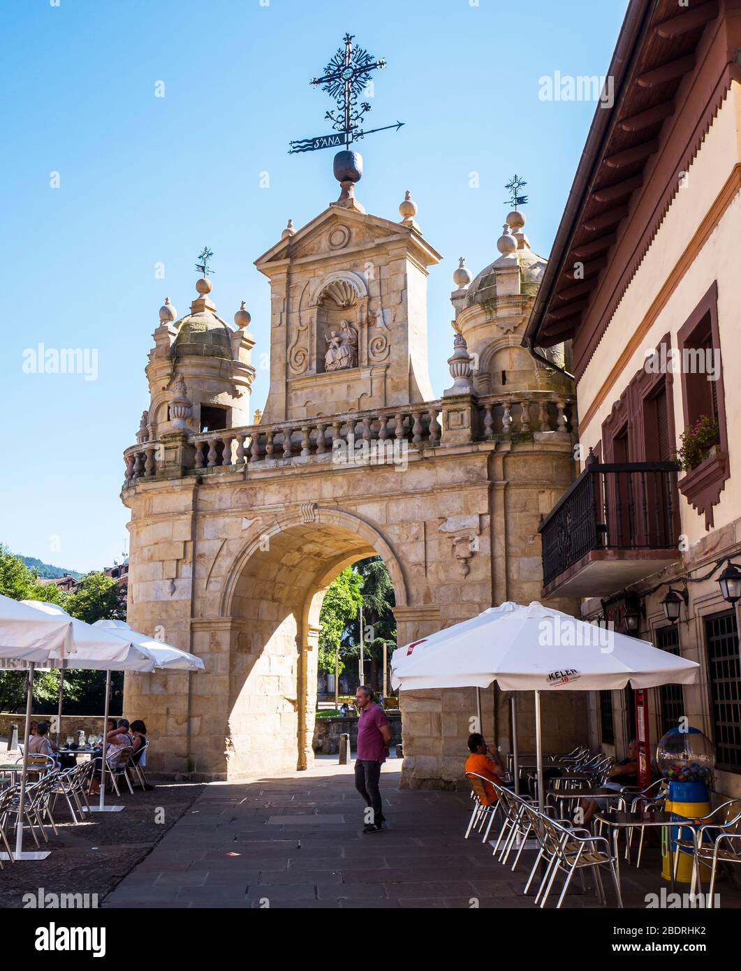 Arco di Santa Ana. Durango. Vizcaya. País Vasco. España Foto stock - Alamy