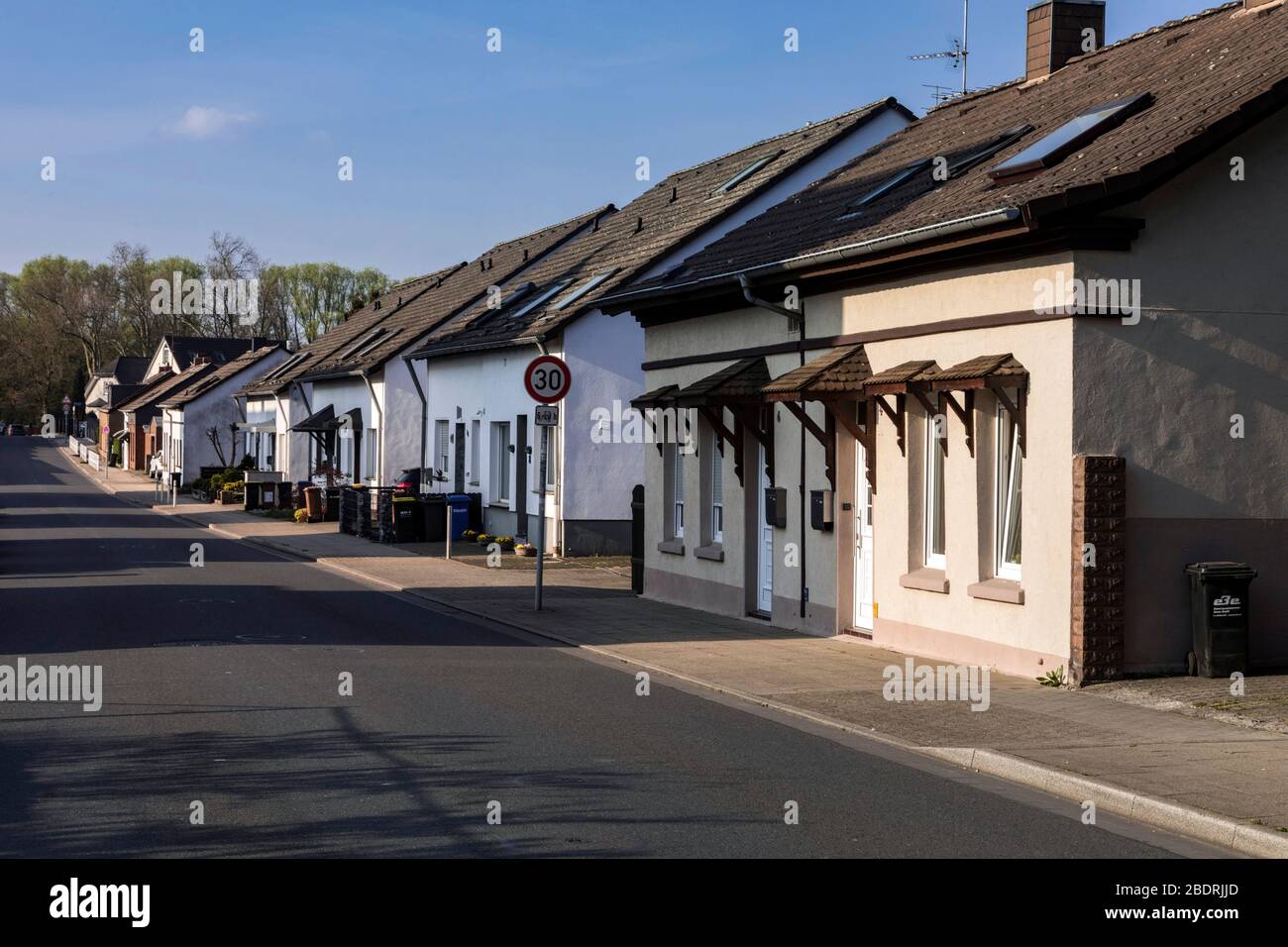 Zona residenziale con case tipiche nel quartiere di Altenessen Foto Stock