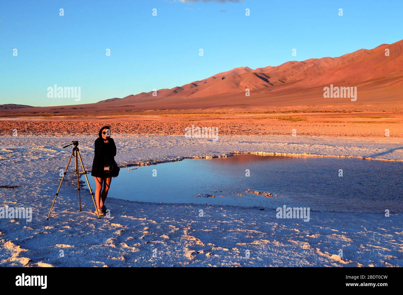 Splendida laguna nelle vicine saline Tolar Grande, Salta, Argentina Foto Stock