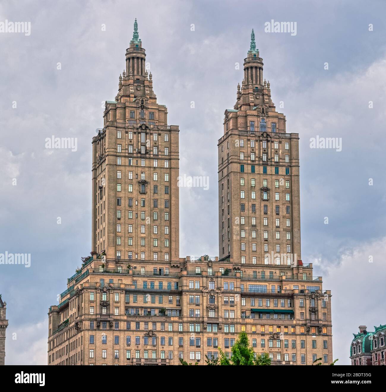 Vista dell'edificio di San Remo dal Central Park, New York Foto Stock