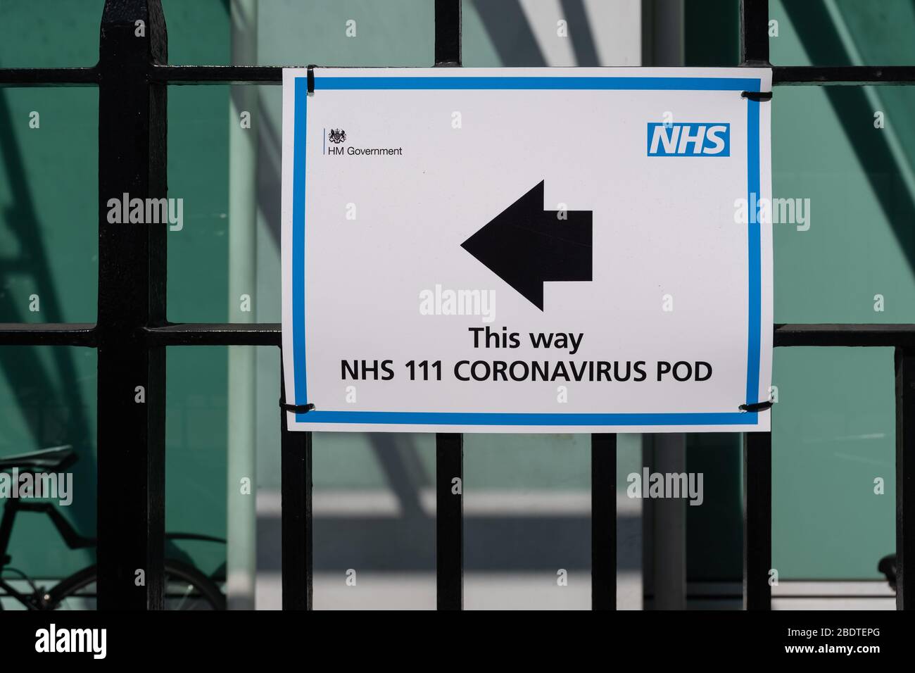 Cartello dell'ospedale per la pod di Coronavirus NHS, UCLH, Londra, Regno Unito Foto Stock