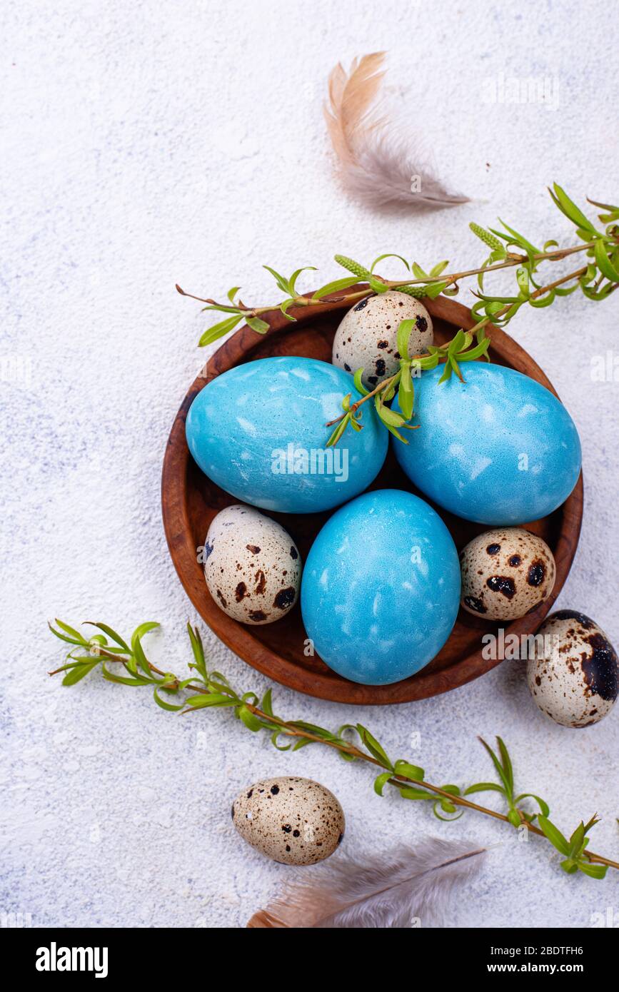 Uova di Pasqua di colore blu Foto Stock
