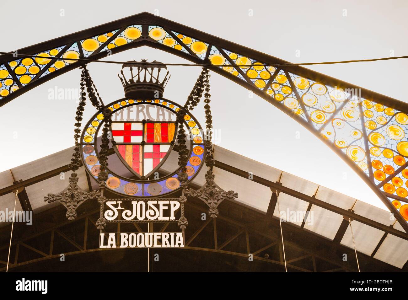 Arco d'ingresso sulla Rambla al Mercat de Sant Josep de la Boqueria, Barcellona Spagna. Foto Stock
